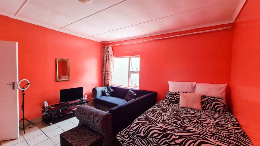 2 Bedroom Property for Sale in Quigney Eastern Cape